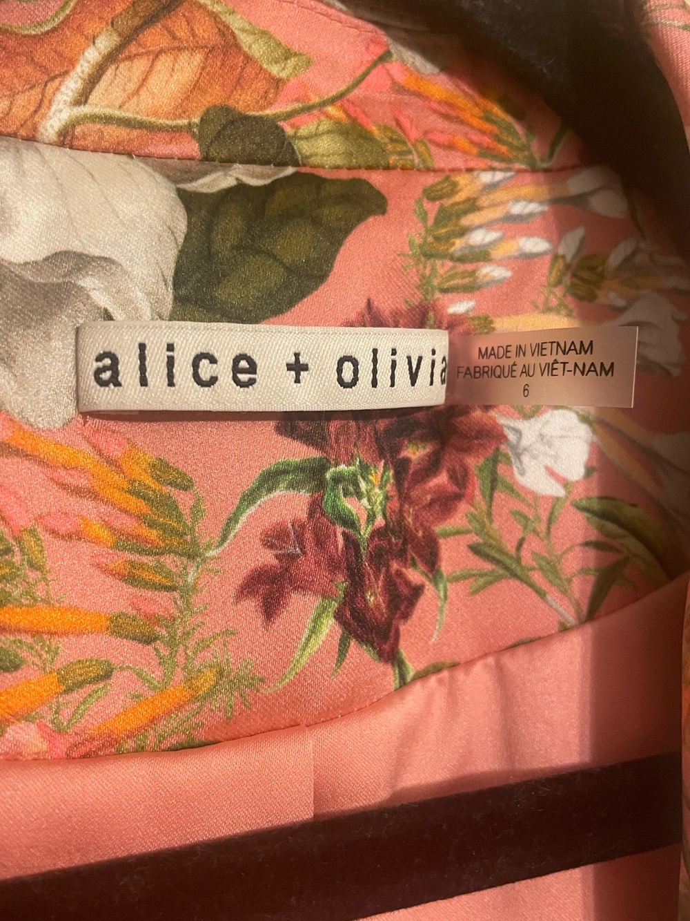 Alice & Olivia Justin Floral Print Blazer Satin Button Peak Lapel Jacket size 6 - Picture 3 of 5